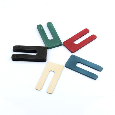 OEM / ODM cadre de porte en plastique châssis de porte type U emballage en nylon 3,2 mm x 75 mm